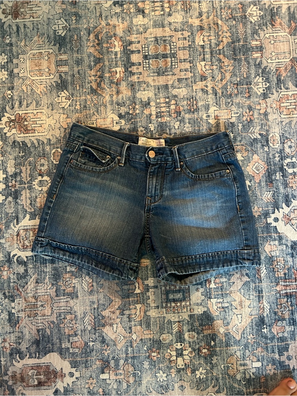 Old Navy Classic Denim Mid Rise Blue Shorts Size 6